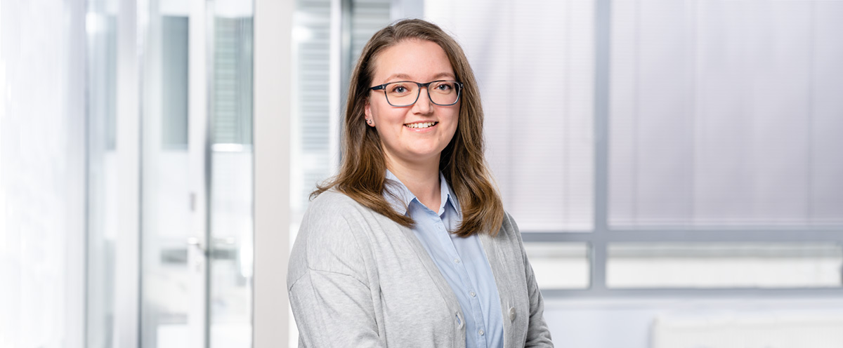 Larissa Hoss, Steuerberaterin 