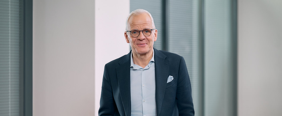 Ralf Becker, Rechtsanwalt / Fachanwalt für Erbrecht / Fachanwalt für Versicherungsrecht / Fachanwalt für Bank- und Kapitalmarktrecht 